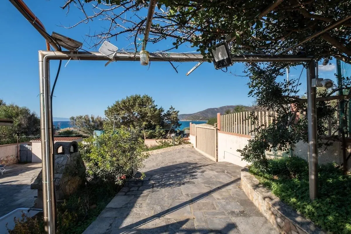 1-Minute Walk To The Beach- Large Equipped House Marongiu Appartement